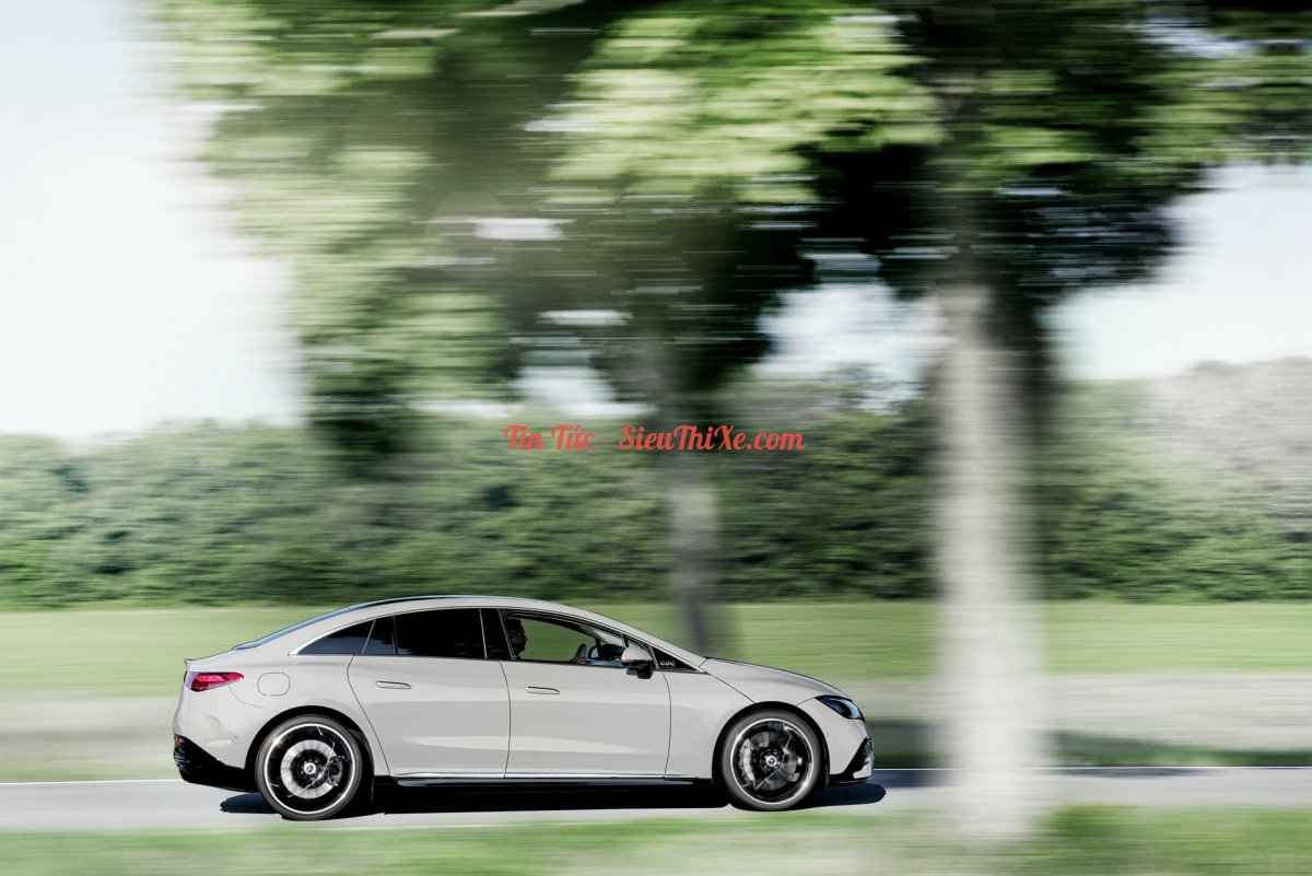 2022-Mercedes-Benz-EQE-83-5702-2162-4153-1630995174.jpg