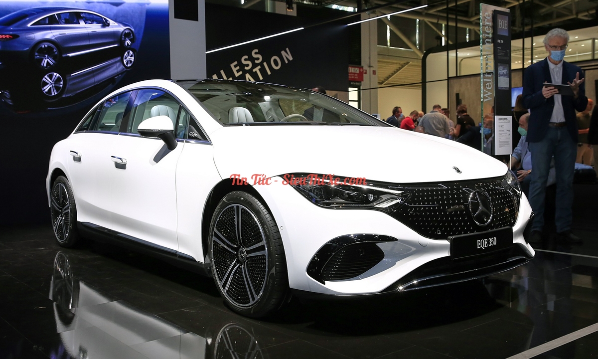 2023-Mercedes-EQE-Sedan-20-6071-1630995173.jpg